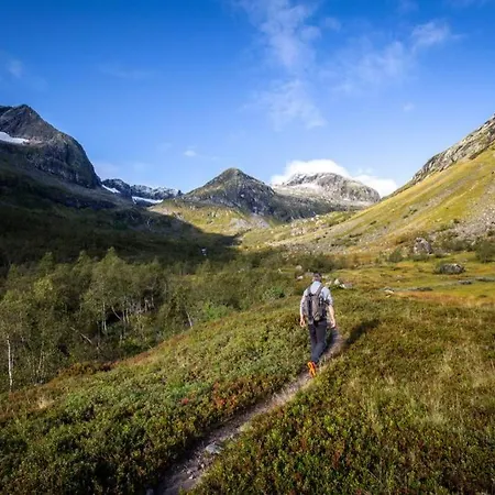 Fosskamben 1 Moderne Ikkje Langt Frå Feriehus Sogndal