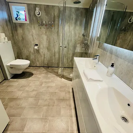 בית נופש Fosskamben 1 Moderne Ikkje Langt Fra *