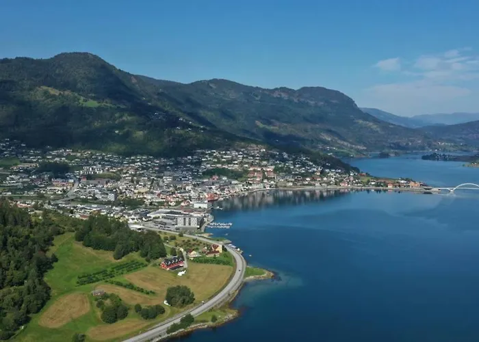 Fosskamben 1 Moderne Ikkje Langt Fra Sogndal