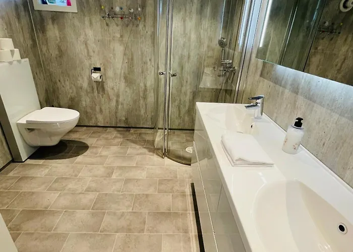 Hébergement de vacances Fosskamben 1 Moderne Ikkje Langt Fra *