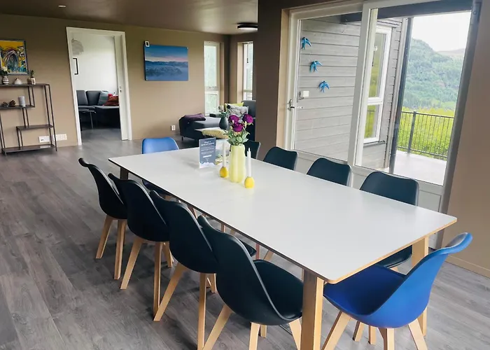 Hébergement de vacances Fosskamben 1 Moderne Ikkje Langt Fra *