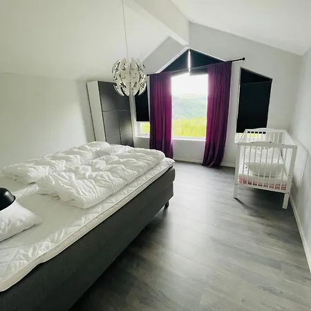 Fosskamben 1 Moderne Ikkje Langt Fra Ferienhaus